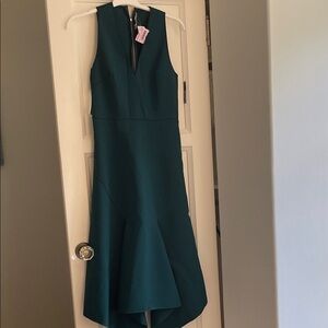 Elegant Green Sleeveless Dress